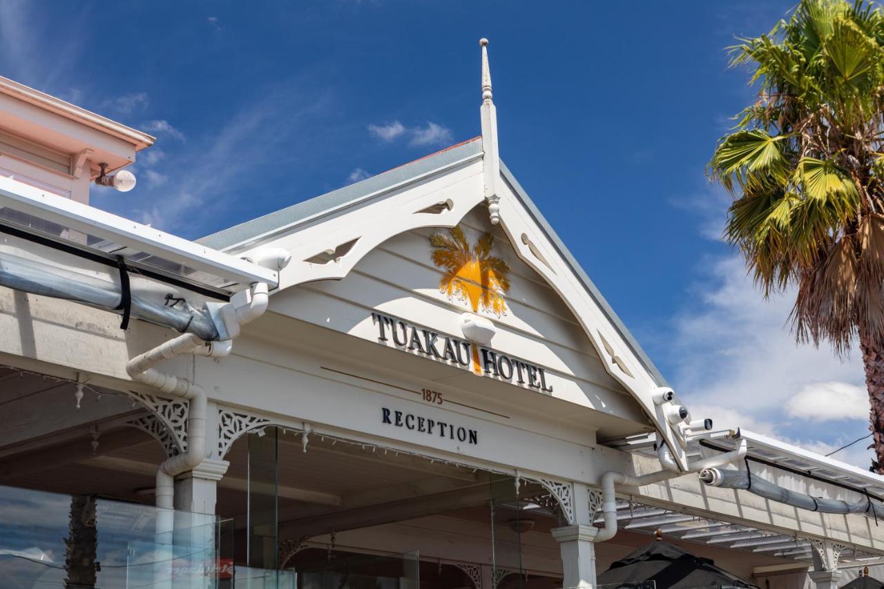 Tuakau Hotel Exteriör bild