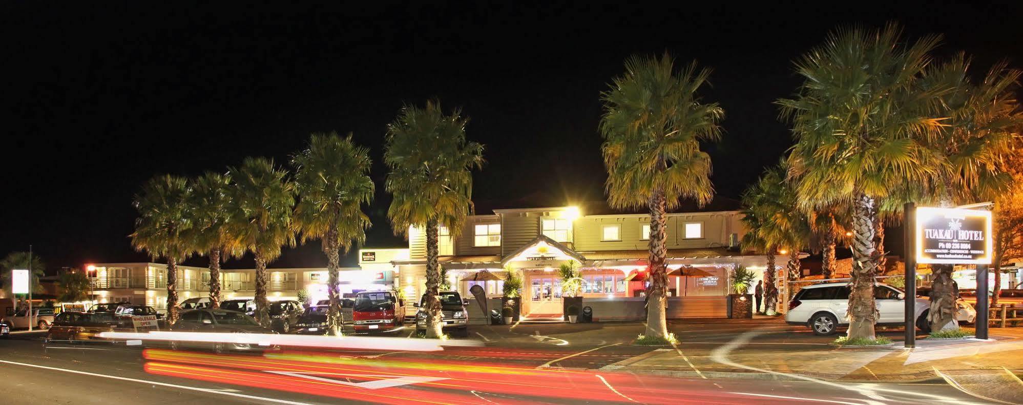 Tuakau Hotel Exteriör bild